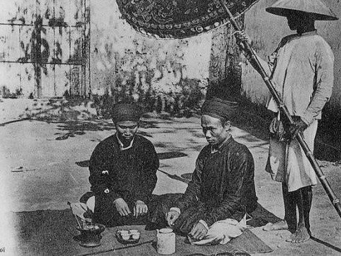 tra-thoi-phong-kien